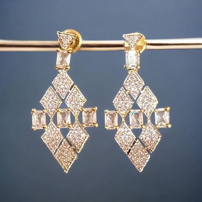 Taylor Dangling Earrings